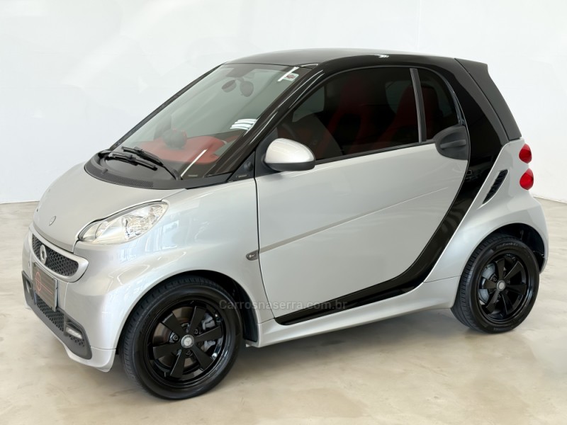 fortwo 1.0 passion coupe 3 cilindros 12v gasolina 2p automatico 2013 caxias do sul