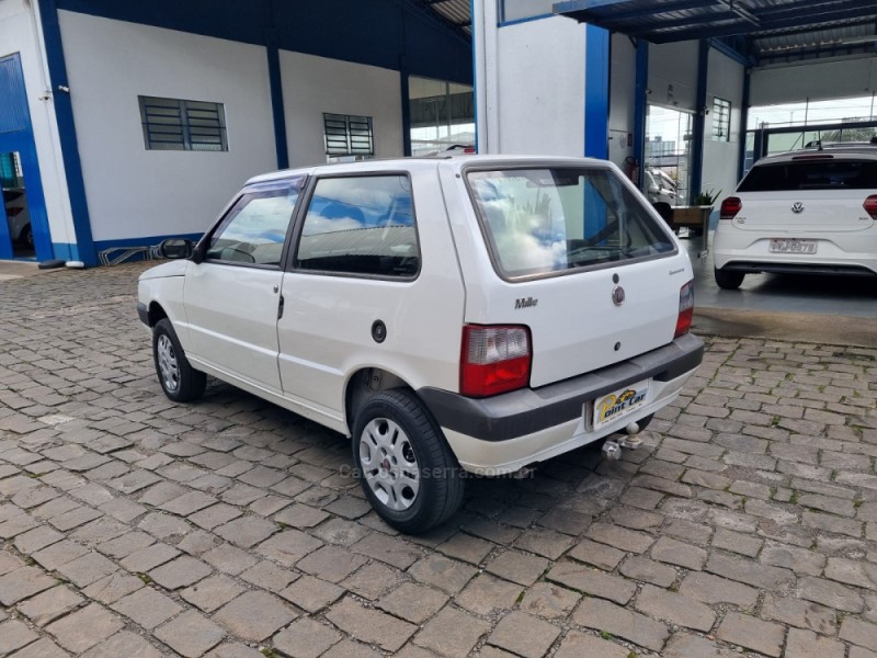 UNO 1.0 MPI MILLE FIRE ECONOMY 8V FLEX 2P MANUAL - 2011 - VACARIA