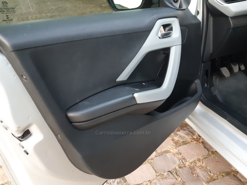 208 1.5 ACTIVE 8V FLEX 4P MANUAL - 2014 - BENTO GONçALVES
