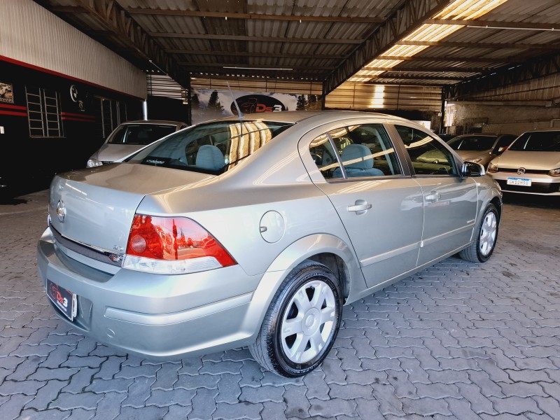 VECTRA 2.0 MPFI ELEGANCE 8V FLEX 4P MANUAL - 2006 - CAXIAS DO SUL