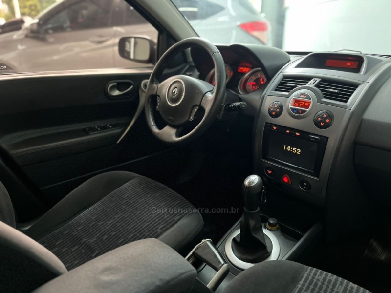 MÉGANE 1.6 DYNAMIQUE GRAND TOUR 16V FLEX 4P MANUAL - 2012 - NOVO HAMBURGO