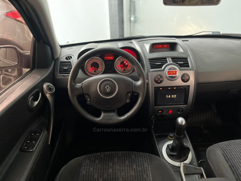 MÉGANE 1.6 DYNAMIQUE GRAND TOUR 16V FLEX 4P MANUAL - 2012 - NOVO HAMBURGO
