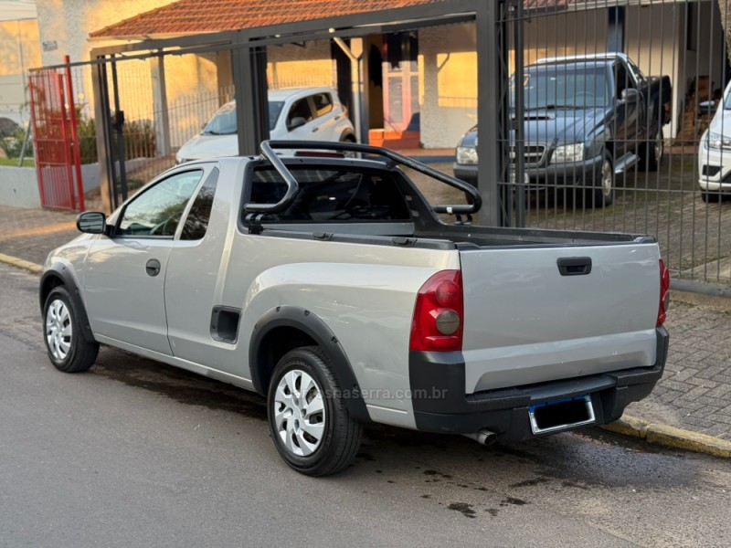 MONTANA 1.8 MPFI CONQUEST CS 8V FLEX 2P MANUAL - 2004 - PAROBé