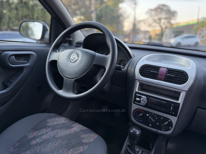 MONTANA 1.8 MPFI CONQUEST CS 8V FLEX 2P MANUAL - 2004 - PAROBé