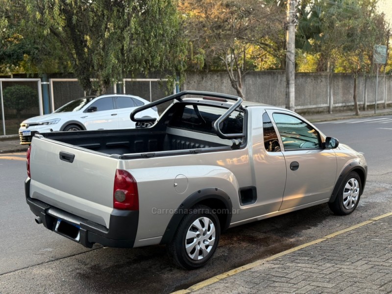 MONTANA 1.8 MPFI CONQUEST CS 8V FLEX 2P MANUAL - 2004 - PAROBé