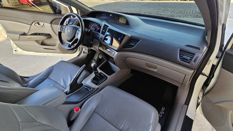 CIVIC 1.8 LXS 16V FLEX 4P MANUAL - 2014 - CAXIAS DO SUL