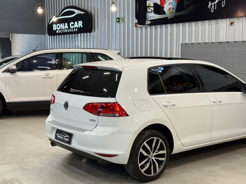 GOLF 1.6 MSI COMFORTLINE 16V TOTAL FLEX 4P TIPTRONIC - 2016 - CAXIAS DO SUL