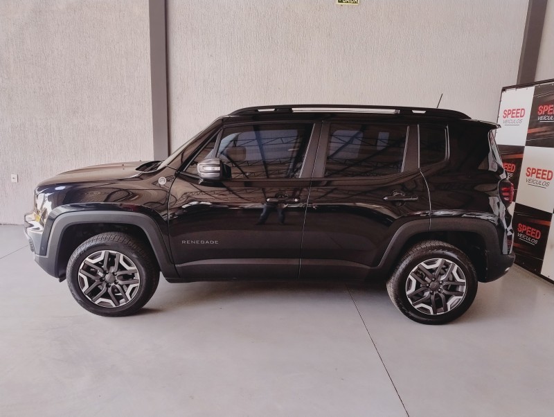 RENEGADE 1.3 TRAILHAWK T270 16V TURBO FLEX 4X4 4P AUTOMÁTICO - 2023 - SãO SEBASTIãO DO CAí