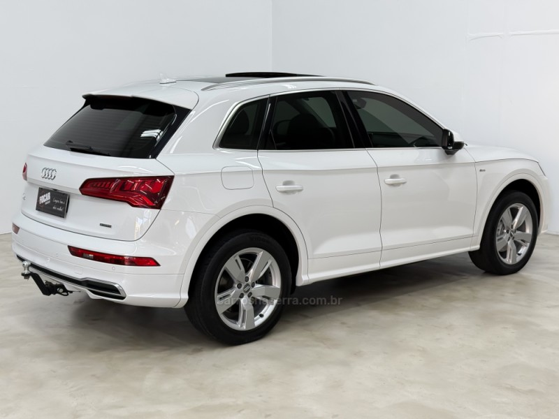 Q5 2.0 TFSI S-LINE S TRONIC 16V GASOLINA 4P AUTOMÁTICO - 2020 - CAXIAS DO SUL