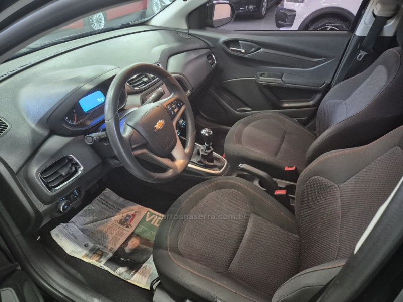ONIX 1.4 MPFI LTZ 8V FLEX 4P MANUAL - 2016 - GARIBALDI
