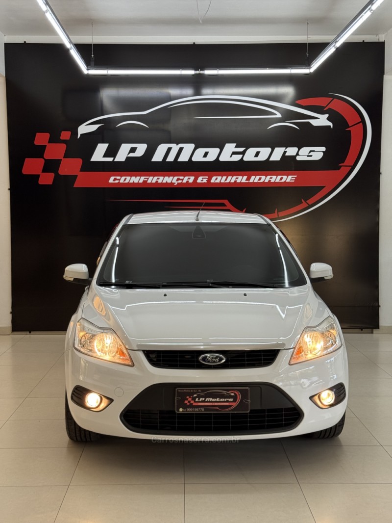 FOCUS 2.0 GLX 16V FLEX 4P MANUAL - 2013 - FARROUPILHA