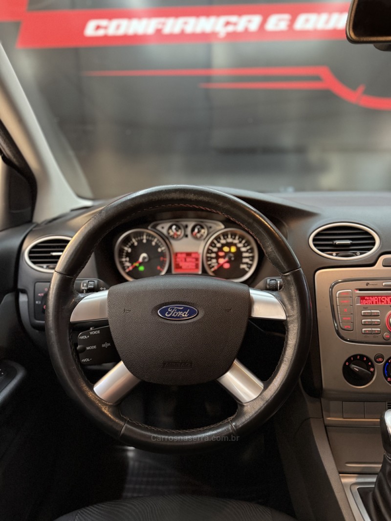 FOCUS 2.0 GLX 16V FLEX 4P MANUAL - 2013 - FARROUPILHA