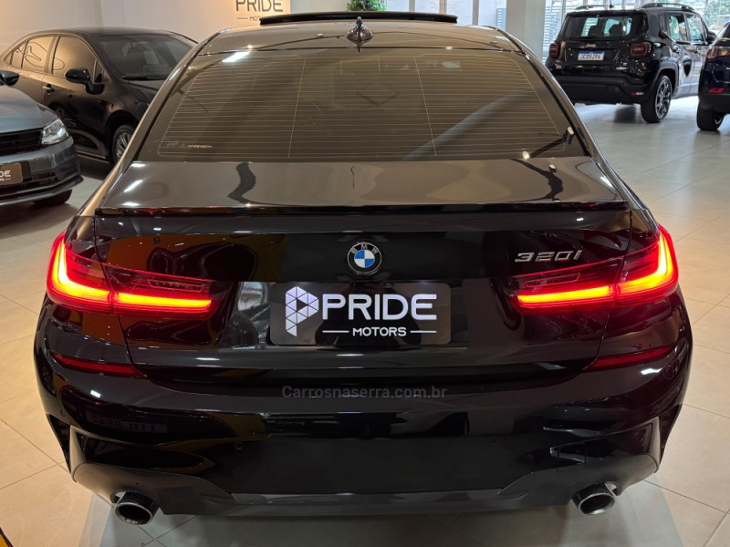 320I 2.0 M SPORT 16V TURBO GASOLINA 4P AUTOMÁTICO - 2021 - CAXIAS DO SUL