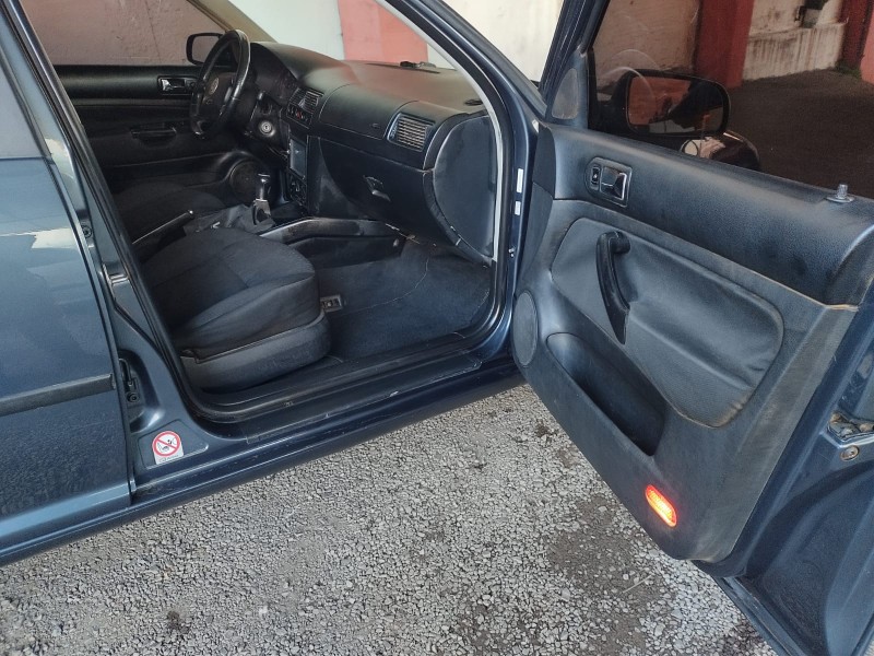 GOLF 1.6 SR GASOLINA 4P MANUAL - 2001 - CAXIAS DO SUL