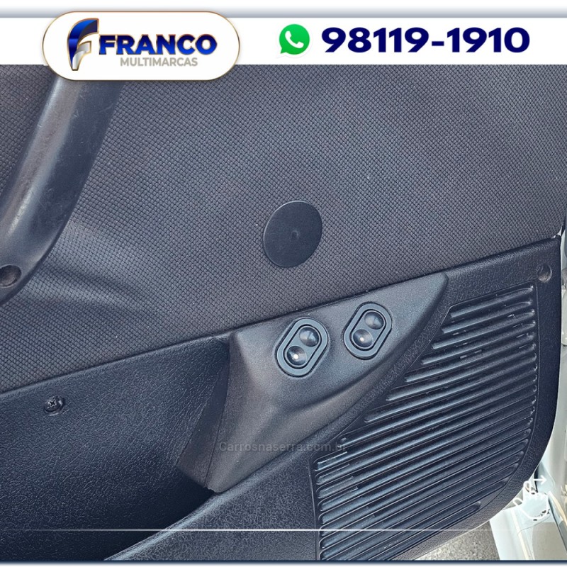 CLASSIC 1.6 MPFI SPIRIT 8V GASOLINA 4P MANUAL - 2005 - VACARIA