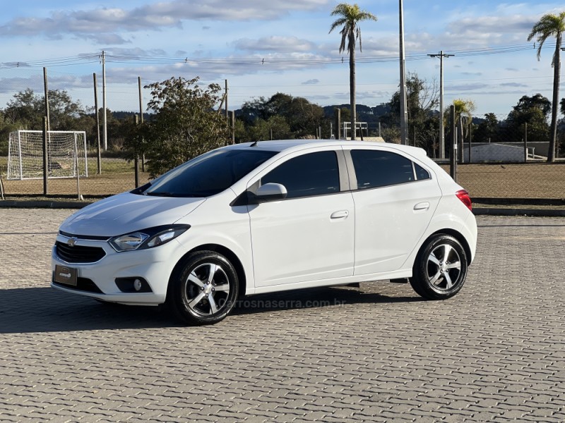 ONIX 1.4 MPFI LTZ 8V FLEX 4P MANUAL - 2017 - ANTôNIO PRADO