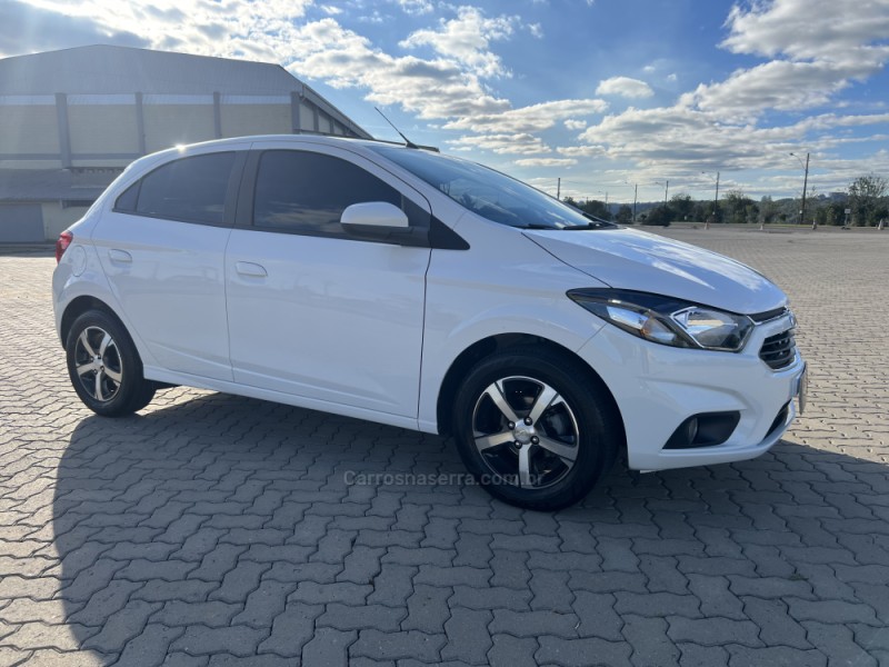 ONIX 1.4 MPFI LTZ 8V FLEX 4P MANUAL - 2017 - ANTôNIO PRADO