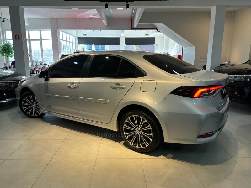 COROLLA 2.0 ALTIS PREMIUM 16V FLEX 4P AUTOMÁTICO - 2023 - CAXIAS DO SUL