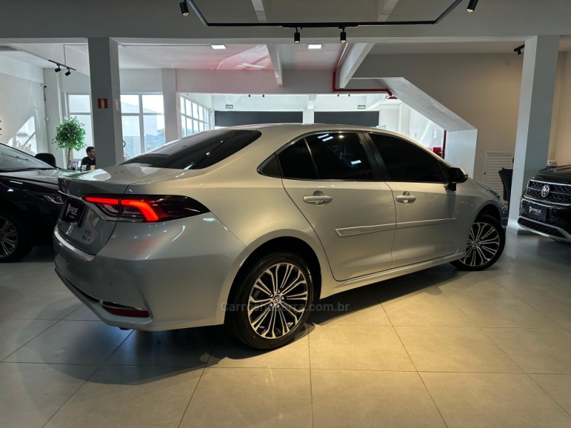 COROLLA 2.0 ALTIS PREMIUM 16V FLEX 4P AUTOMÁTICO - 2023 - CAXIAS DO SUL