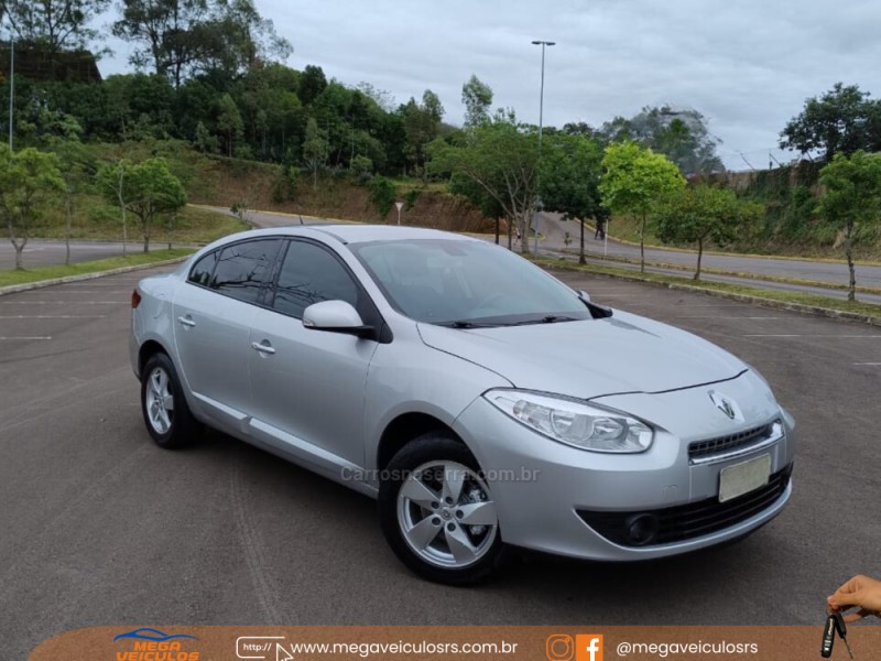 fluence 2.0 dynamique 16v flex 4p automatico 2013 bento goncalves