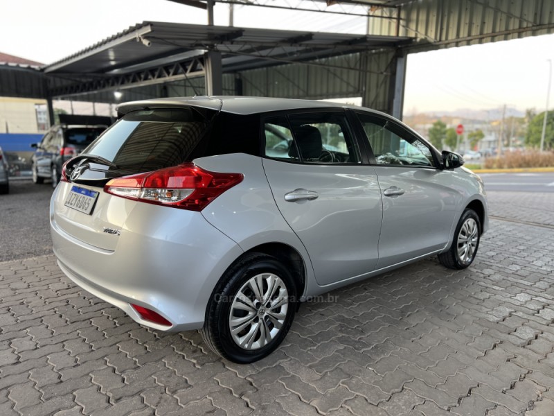 YARIS 1.3 XL LIVE 16V FLEX 4P MANUAL - 2020 - BOM PRINCíPIO