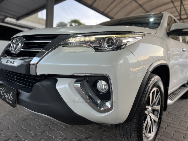 HILUX SW4 2.8 SRX 4X4 7 LUGARES 16V TURBO INTERCOOLER DIESEL 4P AUTOMÁTICO - 2017 - BOM PRINCíPIO