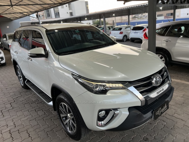 HILUX SW4 2.8 SRX 4X4 7 LUGARES 16V TURBO INTERCOOLER DIESEL 4P AUTOMÁTICO - 2017 - BOM PRINCíPIO