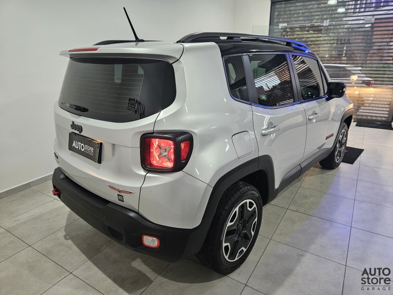 RENEGADE 2.0 16V TURBO DIESEL TRAILHAWK 4P 4X4 AUTOMÁTICO - 2016 - CAXIAS DO SUL
