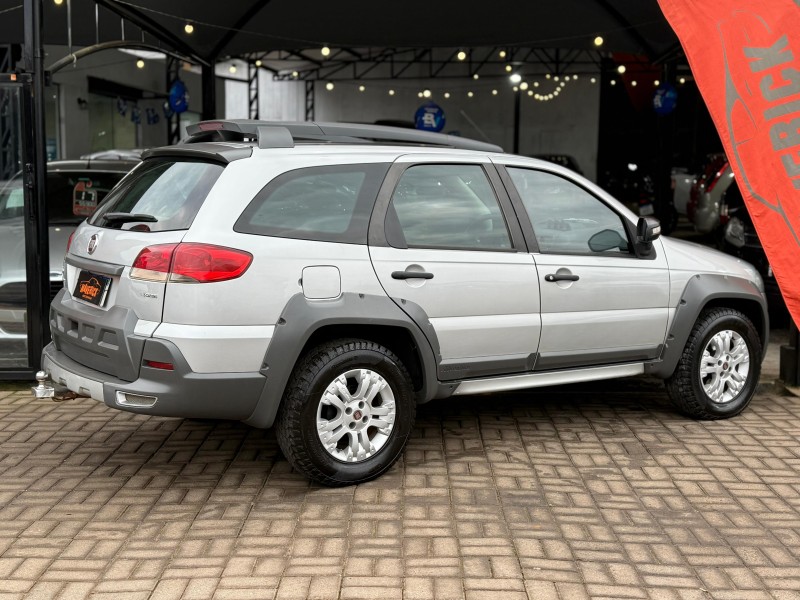 PALIO 1.8 MPI ADVENTURE LOCKER WEEKEND 8V FLEX 4P MANUAL - 2009 - LAGOA VERMELHA