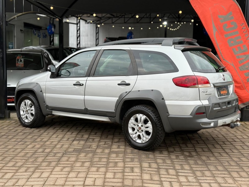 PALIO 1.8 MPI ADVENTURE LOCKER WEEKEND 8V FLEX 4P MANUAL - 2009 - LAGOA VERMELHA