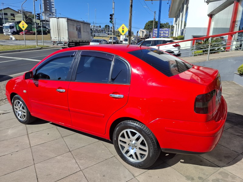 POLO SEDAN 1.6 MI COMFORTLINE 8V FLEX 4P MANUAL - 2005 - FARROUPILHA