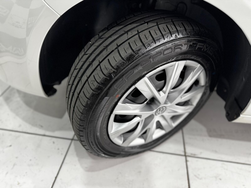 FOX 1.6 MI 8V FLEX 4P MANUAL - 2012 - CAXIAS DO SUL