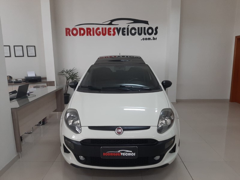 PUNTO 1.8 BLACKMOTION 16V FLEX 4P MANUAL - 2015 - CAXIAS DO SUL