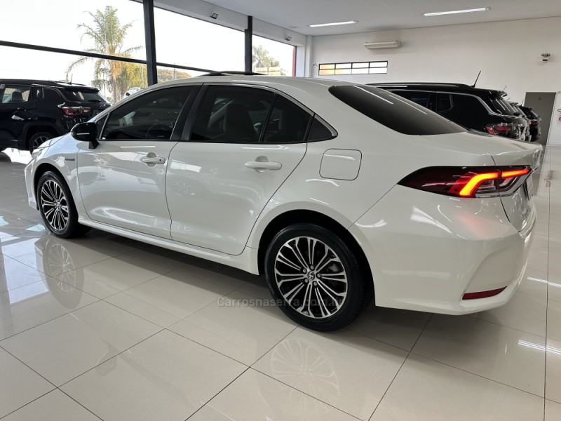 COROLLA 1.8 ALTIS PREMIUM 16V HÍBRIDO 4P AUTOMÁTICO - 2021 - CHARQUEADAS