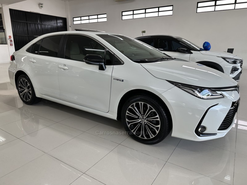 COROLLA 1.8 ALTIS PREMIUM 16V HÍBRIDO 4P AUTOMÁTICO - 2021 - CHARQUEADAS