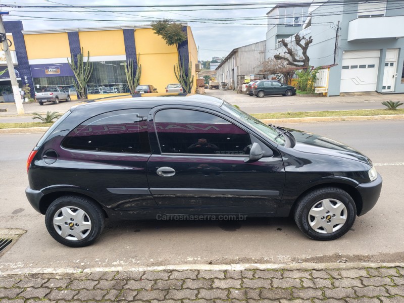 CELTA 1.0 MPFI VHC 8V GASOLINA 2P MANUAL - 2001 - GUAPORé