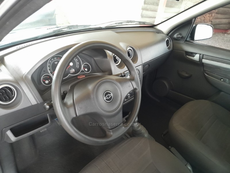 PRISMA 1.4 MPFI MAXX 8V FLEX 4P MANUAL - 2010 - VERANóPOLIS