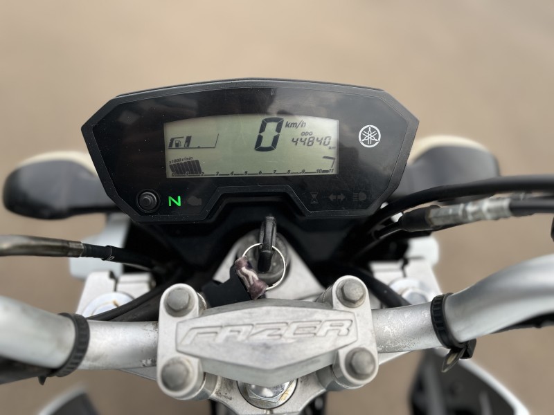 FAZER 250IE LIMITED ED - 2016 - BOM PRINCíPIO
