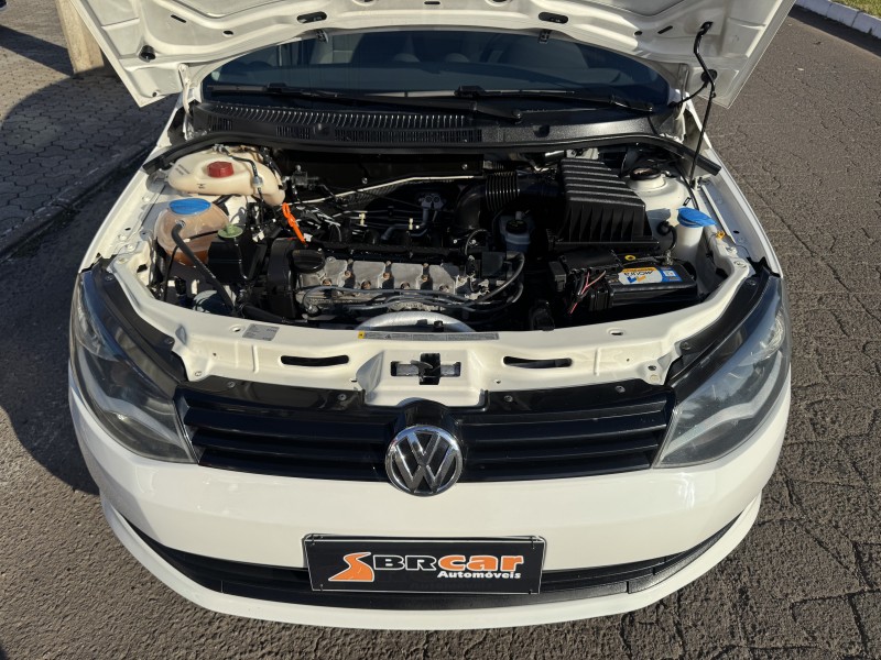 VOYAGE 1.6 MI CITY 8V FLEX 4P MANUAL - 2014 - DOIS IRMãOS