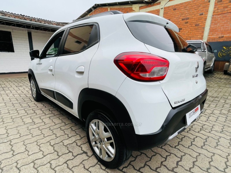 KWID 1.0 12V OUTSIDER FLEX 4P MANUAL - 2020 - CAMPO BOM