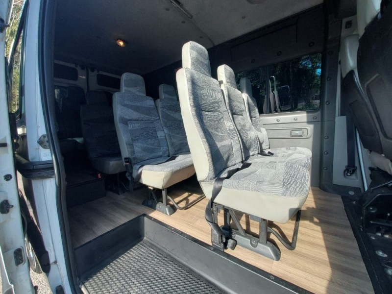 MASTER 2.5 DCI MINIBUS L2H2 16 LUGARES 16V DIESEL 3P MANUAL - 2009 - FARROUPILHA
