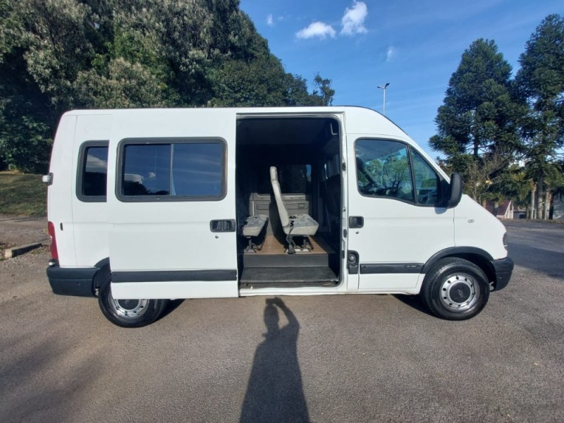 MASTER 2.5 DCI MINIBUS L2H2 16 LUGARES 16V DIESEL 3P MANUAL - 2009 - FARROUPILHA