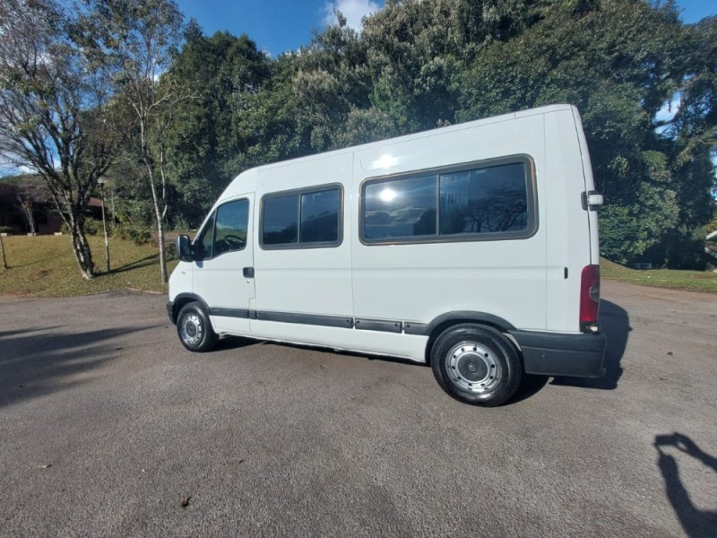 MASTER 2.5 DCI MINIBUS L2H2 16 LUGARES 16V DIESEL 3P MANUAL - 2009 - FARROUPILHA