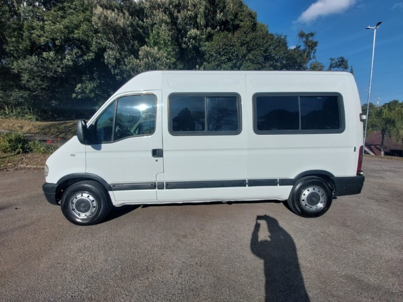 MASTER 2.5 DCI MINIBUS L2H2 16 LUGARES 16V DIESEL 3P MANUAL - 2009 - FARROUPILHA