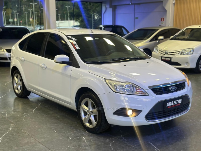 FOCUS 2.0 GLX 16V FLEX 4P MANUAL - 2011 - ESTâNCIA VELHA