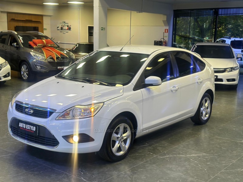 FOCUS 2.0 GLX 16V FLEX 4P MANUAL - 2011 - ESTâNCIA VELHA