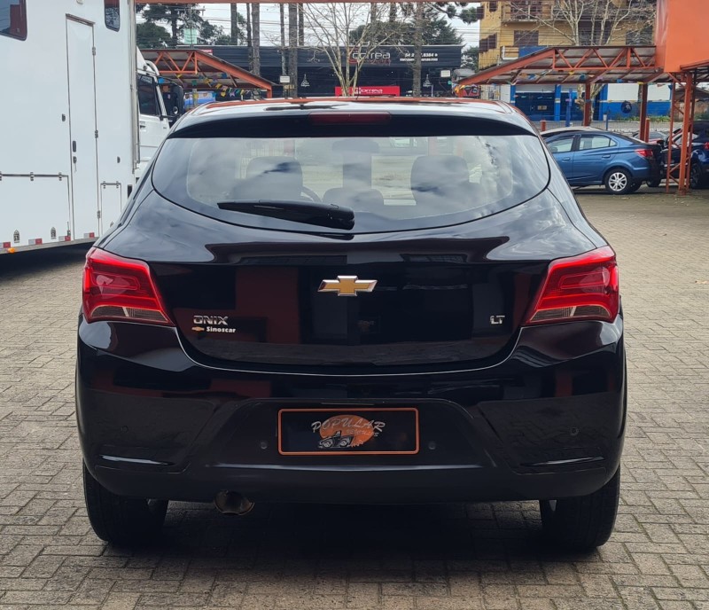 ONIX 1.4 MPFI LT 8V FLEX 4P MANUAL - 2019 - CANELA
