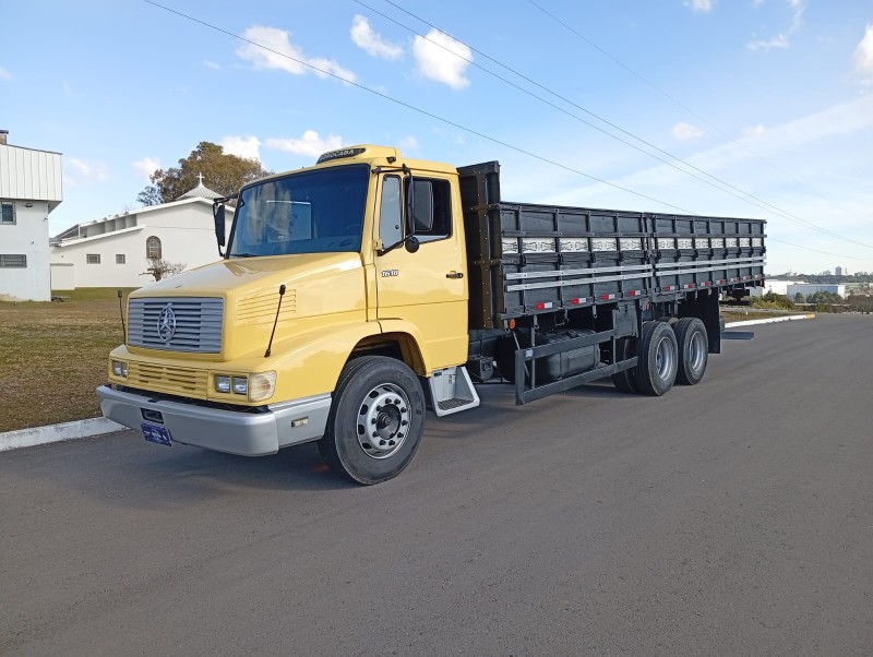 l 1618 3 eixos 1990 farroupilha