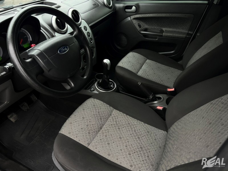 FIESTA 1.6 MPI HATCH 8V FLEX 4P MANUAL - 2014 - SAPIRANGA