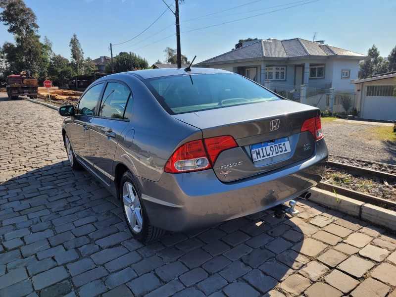 CIVIC 1.8 LXL 16V FLEX 4P MANUAL - 2011 - CARLOS BARBOSA